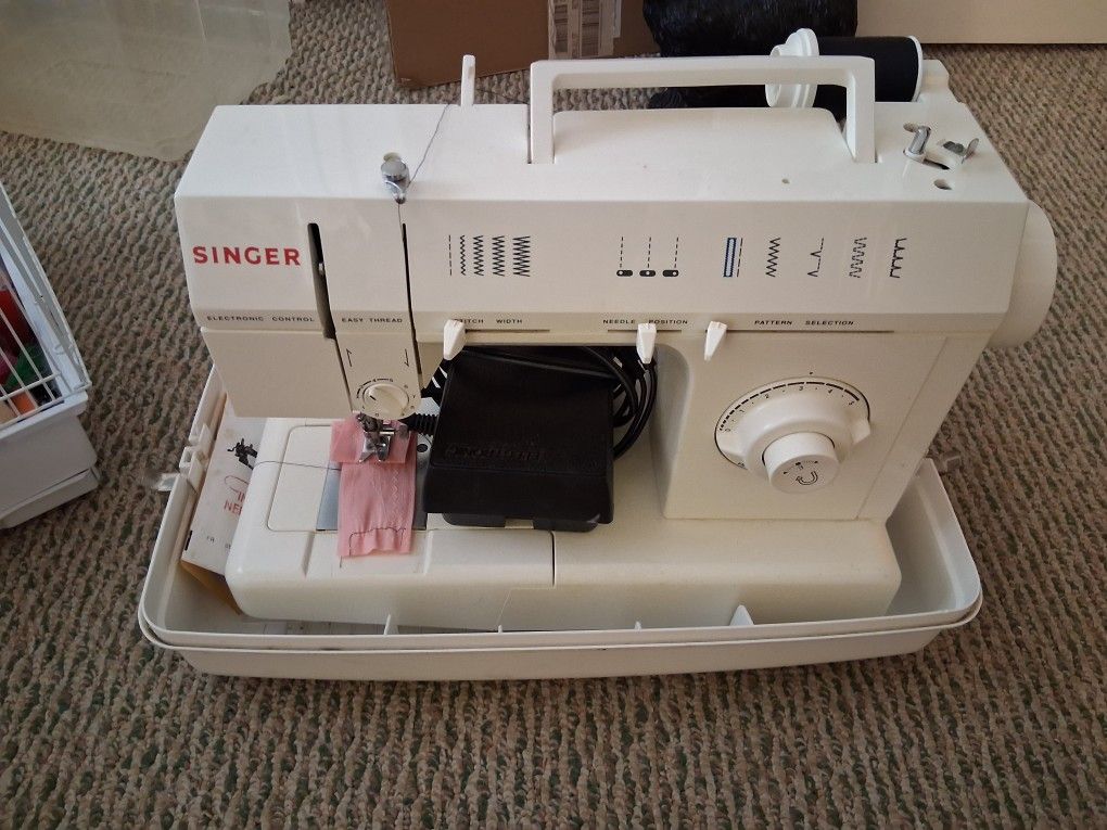 Singer Sewing Machine