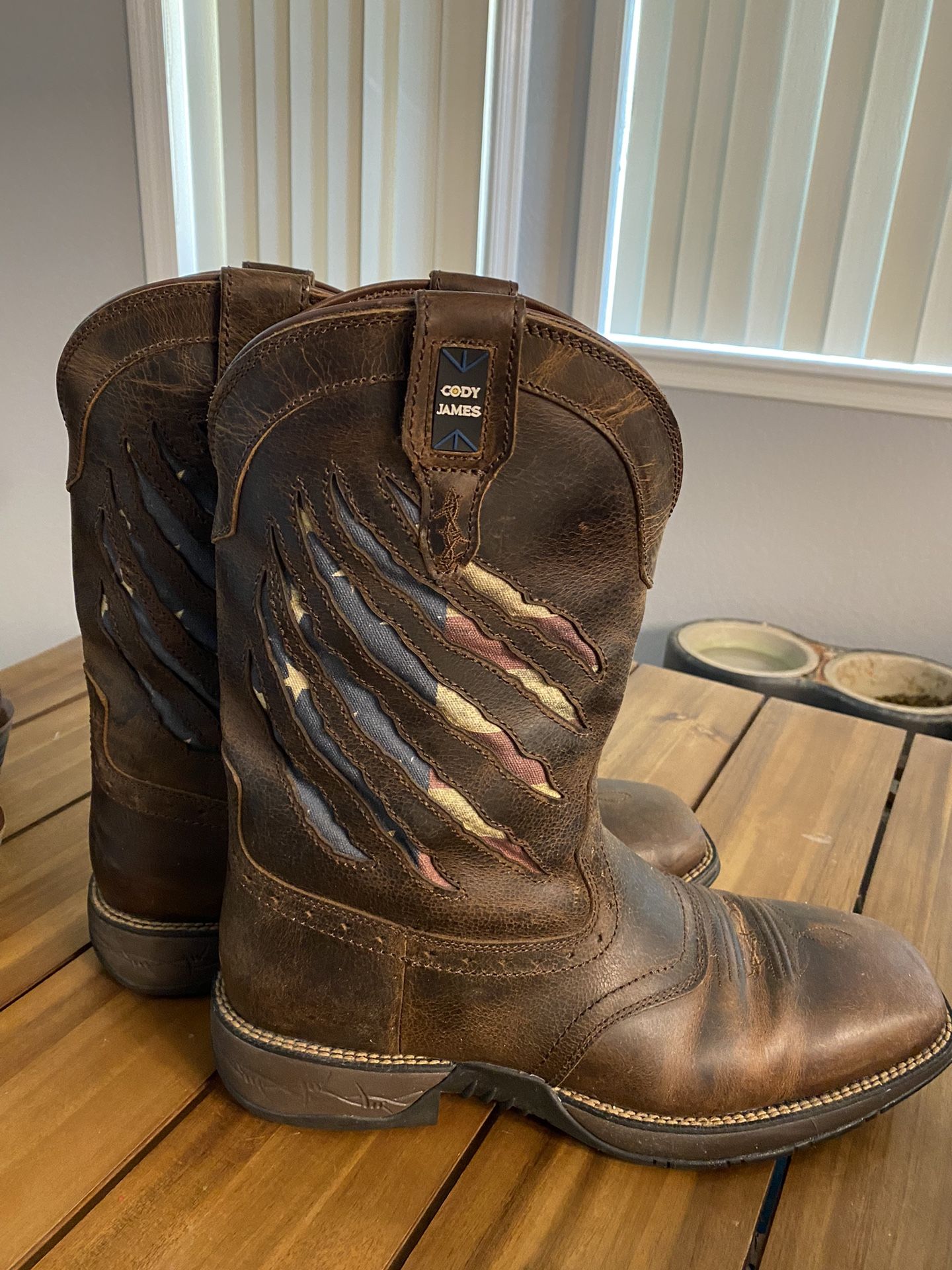 Cowboy boots, Nikes for Sale in Glendale, AZ - OfferUp