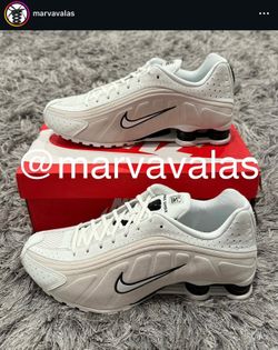 Nike Shov R4 White Black Suede. Mens 10.5 / Womens 12