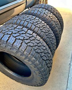 275 70 18 FALKEN All 4 are in perfect living conditions.