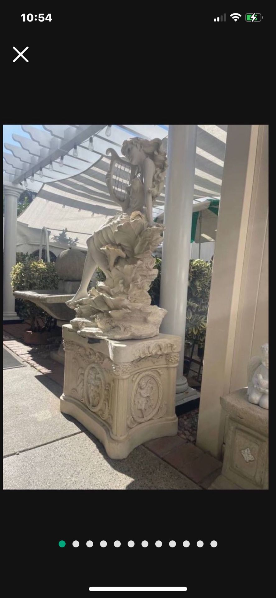 Gorgeous Statue Fountain with base perfect condition worth $900