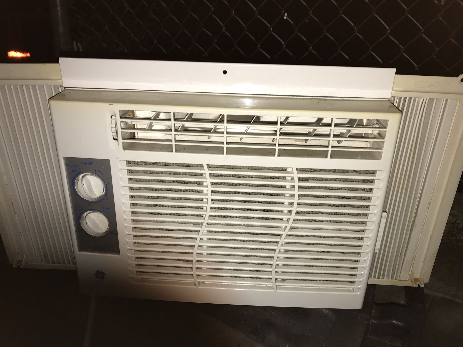Air conditioner 6000 btus works perfect