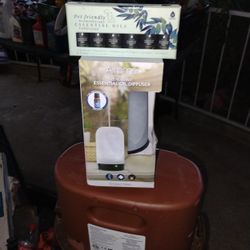 ULTRA SONIC OIL DIFFUSER By Airome And  PET FRIENDLY OILS  (Brand New)