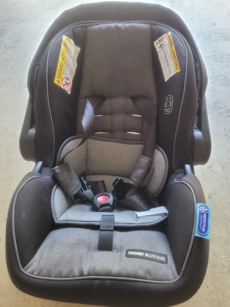 Graco SnugFit35 Elite Infant Car Seat