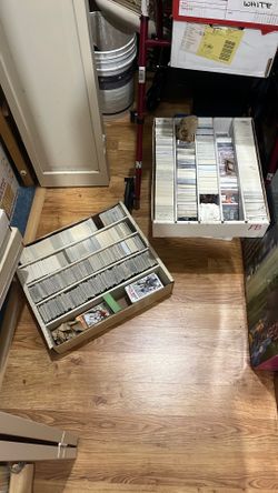 Sports Cards (Baseball, Football, Hockey)