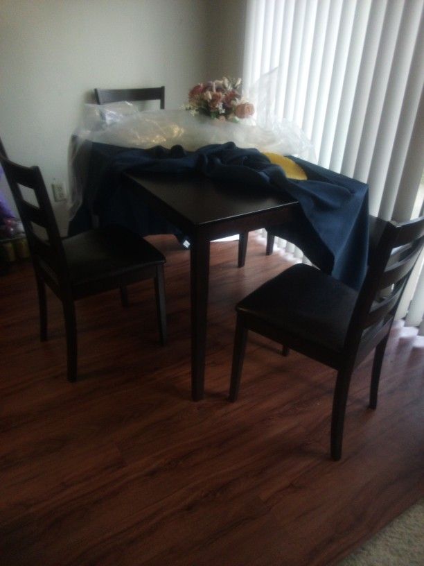 Dinning Room Table