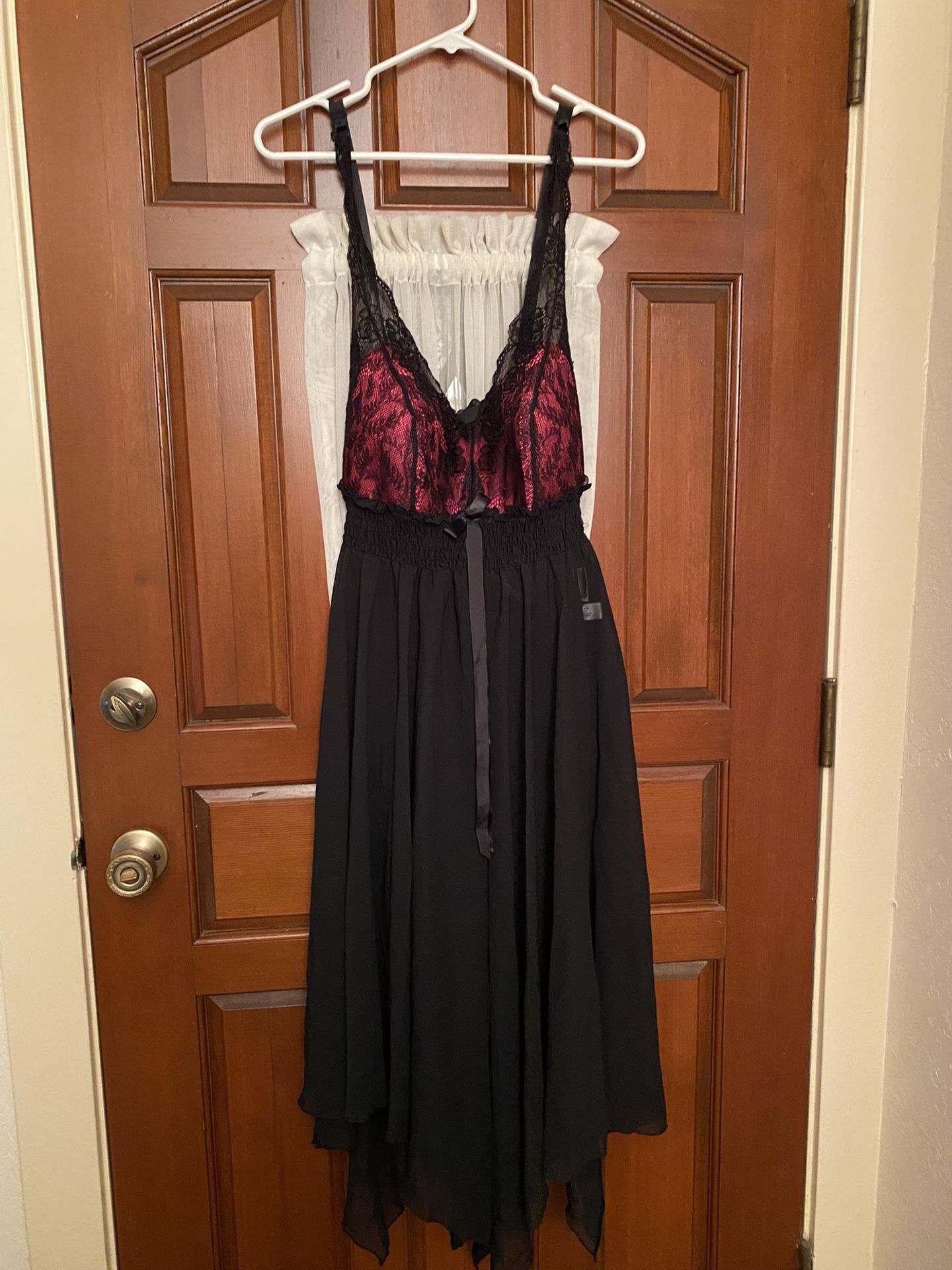 Ladies Black/pink Long Nightgown