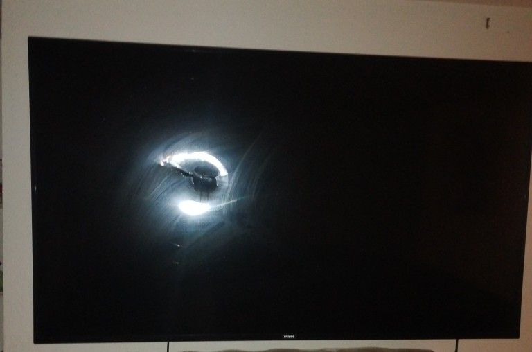 65 Inch It's Cracked You Can Get It. Fixed I don't Have Time