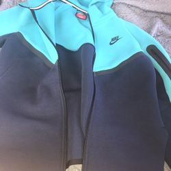 Nike Tech Worn Once