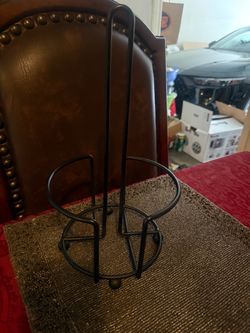 Paper towel holder