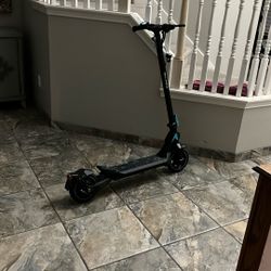 Electric  Scooter Scoothop 