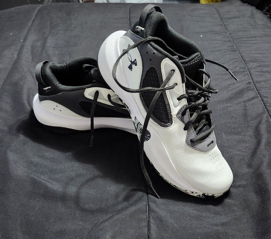 Under Armour Basketball Shoes 