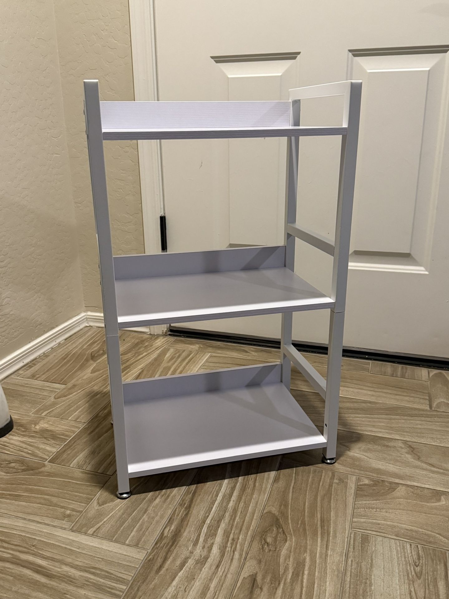 Bookshelf/ Storage Shelf (white)