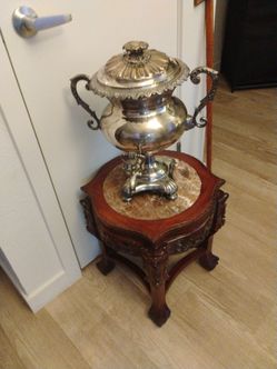 Sherrywood Chinese pot holder or corner piece