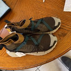 Reebook X Goretex Size 10