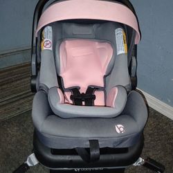 NEW**   Infant Car Seat w/ Base Attachment 