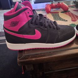 Nike Air Jordan 1 Retro High GG "Vivid Pink"