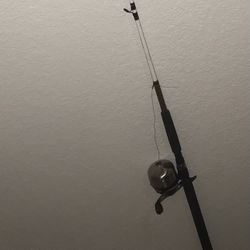 Ugly Stick Catfish  Shakespeare Fishing Pole 