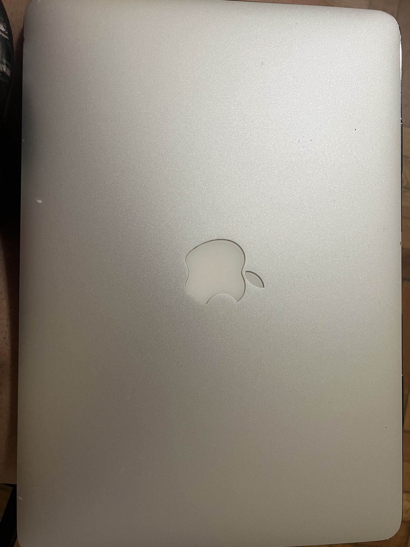 250$ Macbook