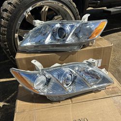 07-2009 Toyota Camry Headlights New 