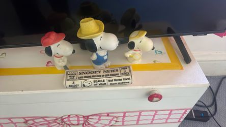 4 Snoopy dog squeak toys 