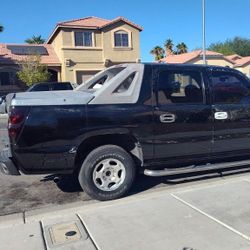 Parts off 04 Avalanche, No Engine or Trans, Body and Interior Parts.