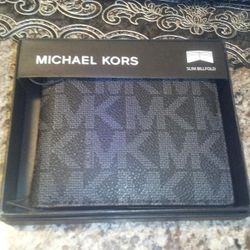 Brand New Michael Kors Wallet