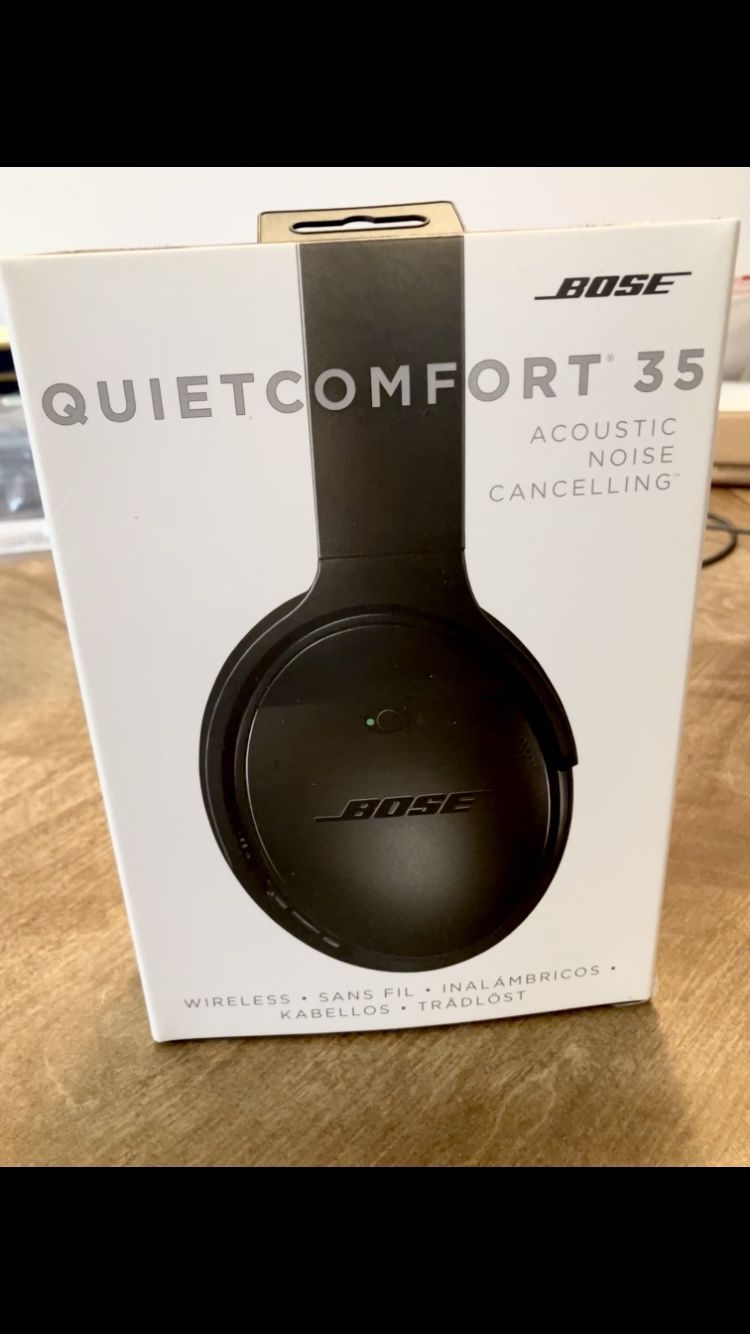 OPEN BOX BLUETOOTH BOSE HEADPHONES: Bose QuietComfort 35 Noise Cancelling Headphones LIKE NEW with Case
