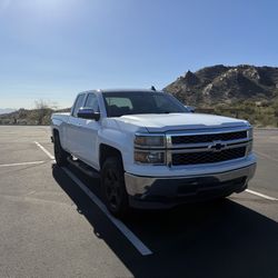 2015 Chevy Silverado 1500 5.3L V8 Clean title 