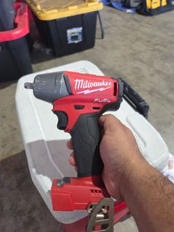 🎈area jersey village 77O41 🎈like new 3/8 impact 18v no batt no charger tool only $100 FIRME pick up only