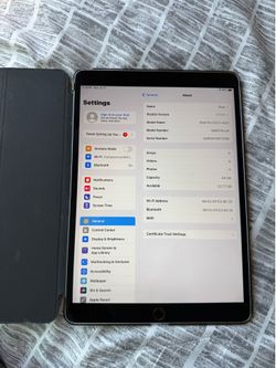 Apple iPad Pro 10.5" - 64GB Wi-Fi - Works Great