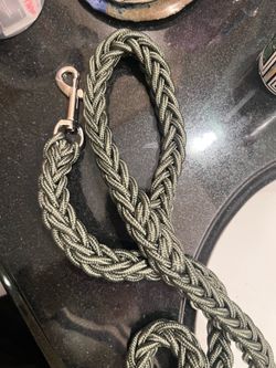 See Photos. Nylon leash braided New