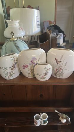 vintage porcelain vases