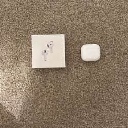 AirPod 4’s With MagSafe Charging Case And ANC