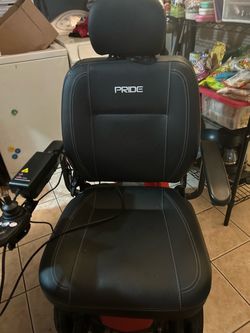 Electric wheelchair