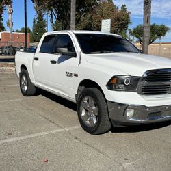 2017 Doge Ram 1(contact info removed)0 Millas Navegación Muy Bonita Corre Muy Bien Salvage 