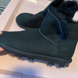Black Boots 