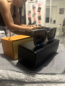 Louis Vuitton LV