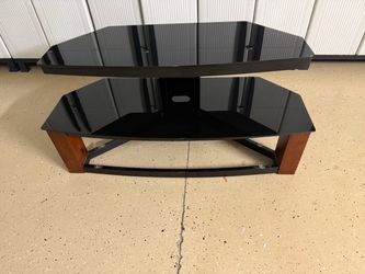 TV stand only missing one glass