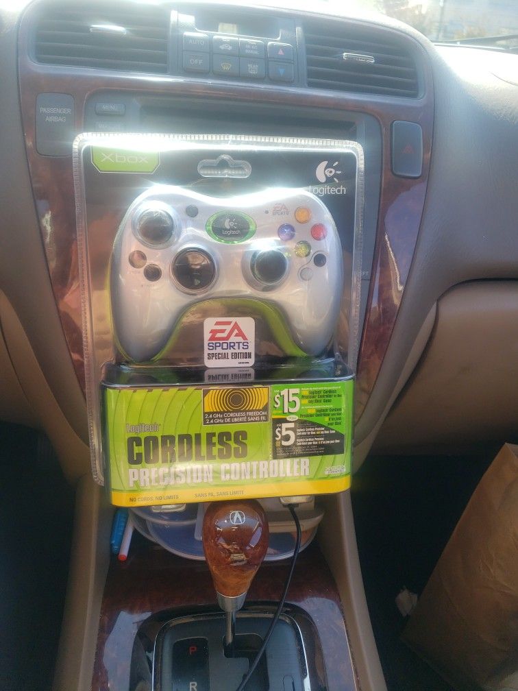 Xbox Logitech EA Sports Special Edition Cordless Precision Controller