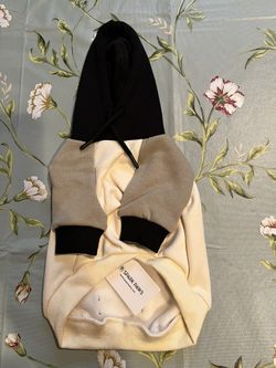 Brand New Spark Paws Doggie Sweatshirt with Hoodie (Cream/Black/Olive colored) Size Medium 