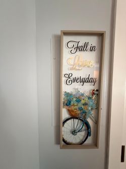Farmhouse Floral Bicycle Wall Art – “Fall in Love Everyday”
