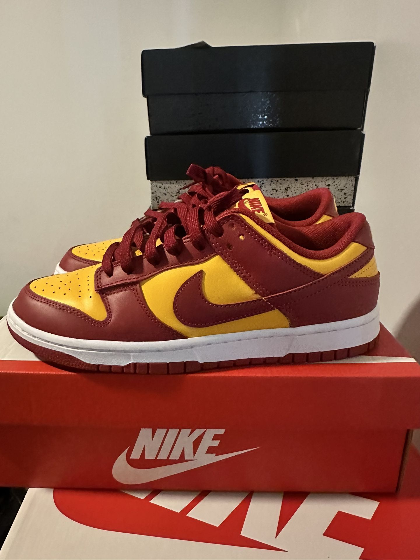 Nike Dunk Low USC Size 9