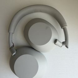 Sony XM6 Headphones 