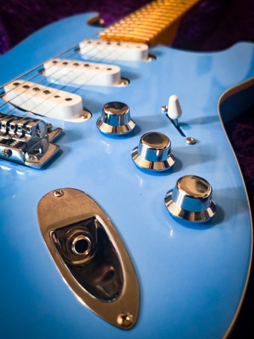 Fender Aerodyne Stratocaster Maple Fingerboard California Blue Electric Guitar 6 String