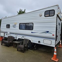 23ft Toy Hauler 