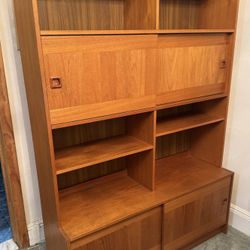 Danish Mid Century Modern Shelving Cabinet by Domino Mobler. Circa 1970s