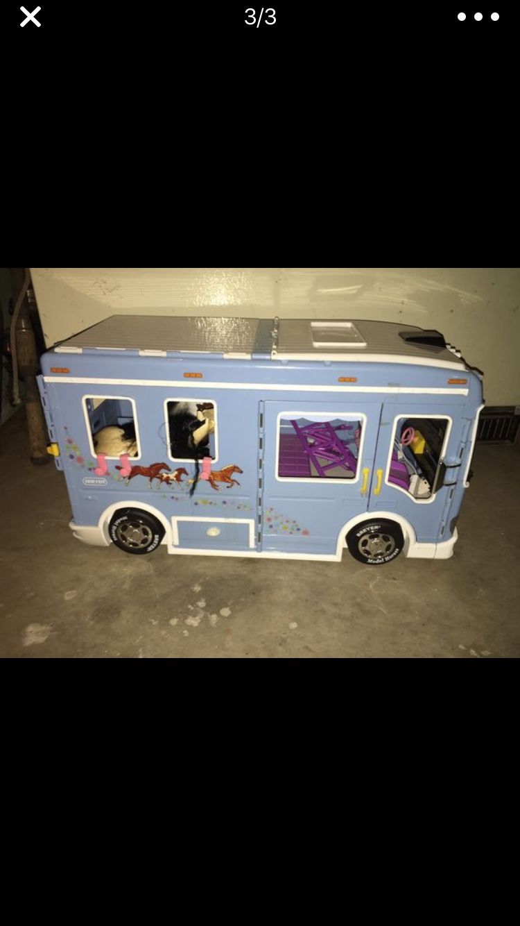 Breyer horse Rv/van