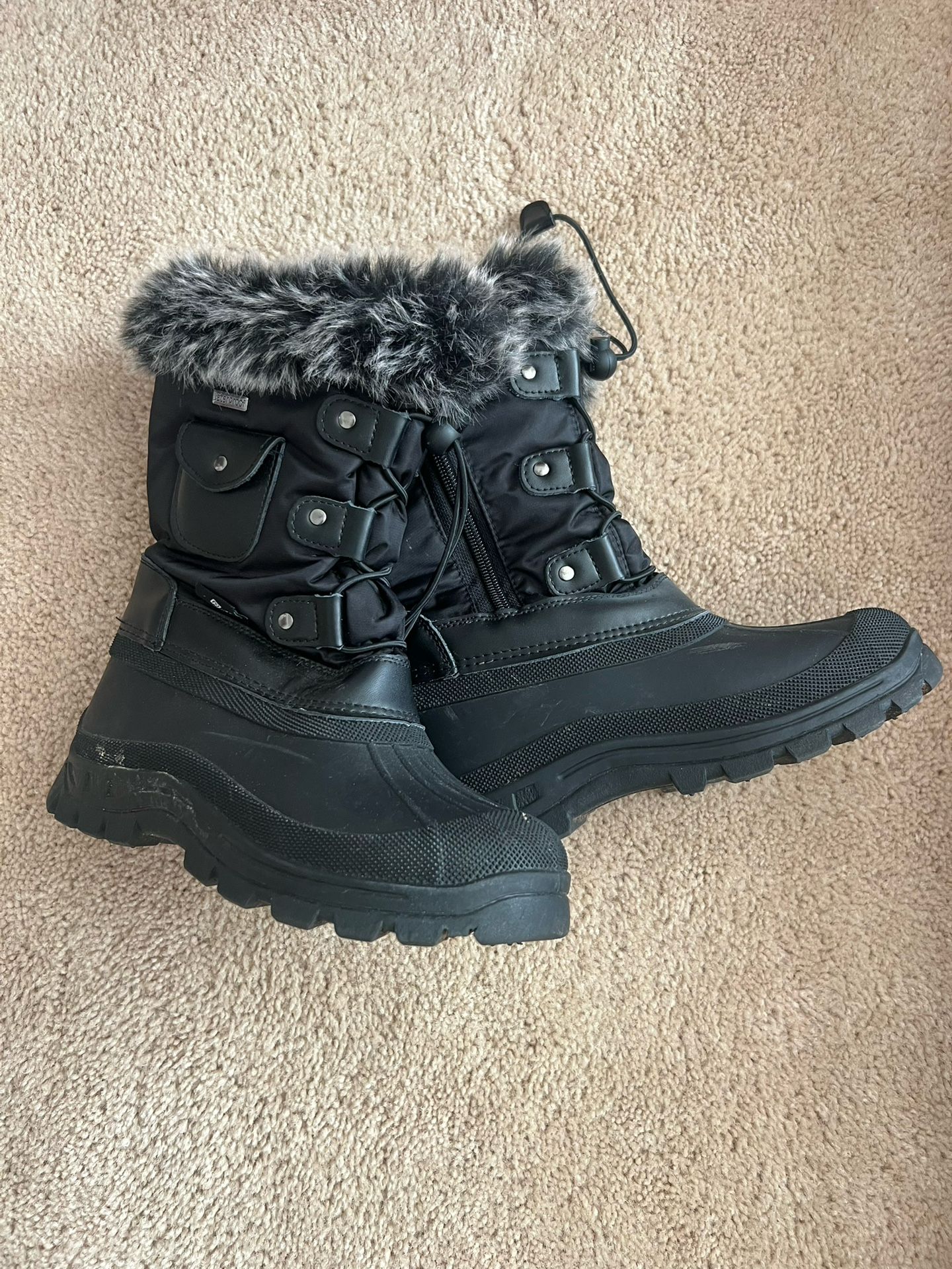 Snow boots Youth Size 3