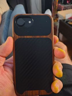 For sale iPhone 16e lock to Metro